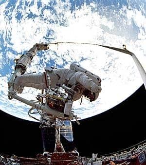 mi-canadarm-300-nasa