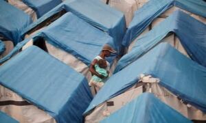 tents-haiti-cp-9503698