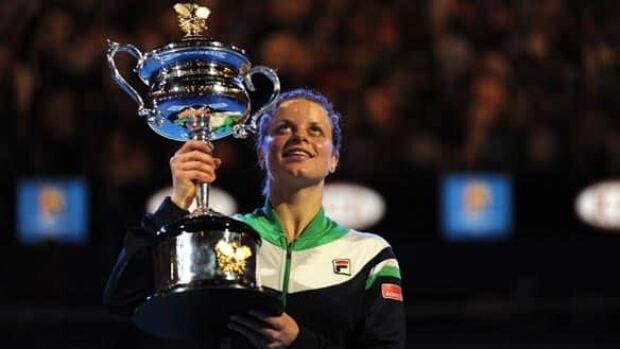 584_clijsters-kim-get-110129