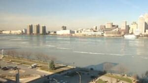 tp-wdr-detroit-river-downtown-fallwinter