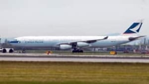 cathay-pacific-cp-8668811-306x172