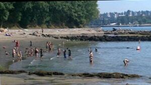 bc-090728-vancouver-heat-beach