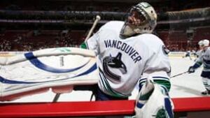 luongo-get-091203-306