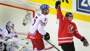 stamkos-iihf-get-090430-584