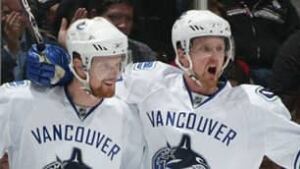 sedins-stay-090701