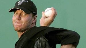 halladay-roy090403_584