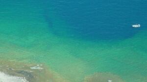 middle-island-sinkhole-w