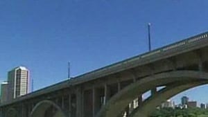 sk-saskatoon-bridge-view090