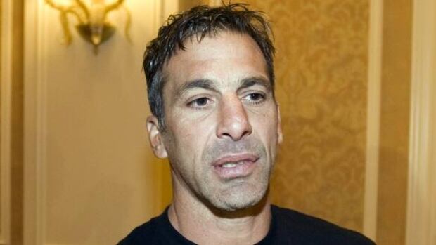 chelios-chris-584-090619
