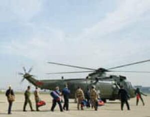 british-sailors-helicopter-cp-2759388