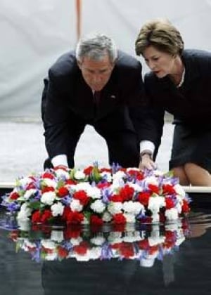 bush-911-wreath_cp_10710401