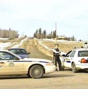 rcmp_marijuanashoot050303