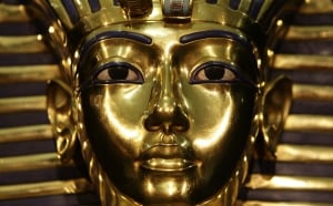 tutankhamen s mysterious death As daughter of egyptian queen nefertiti and akhenaten, one of the most famous rulers in the land of pharaohs, one would expect ankhesenamun to enjoy a comf. tutankhamen s mysterious death As daughter of egyptian queen nefertiti and akhenaten, one of the most famous rulers in the land of pharaohs, one would expect ankhesenamun to enjoy a comf.