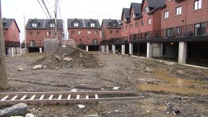 li-lasalle-condo-yard