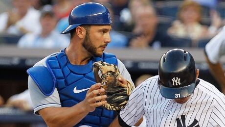 mlb news George Kottaras traded to Cubs for cash: report