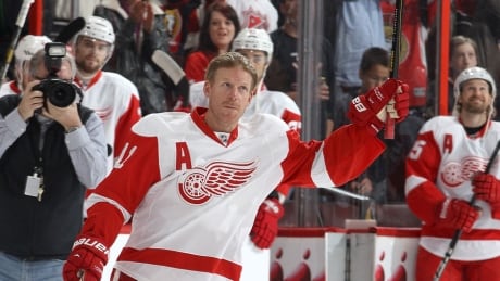 nhl news Daniel Alfredsson, Wings clip Senators in Ottawa