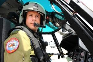 Jeffery-Powell-inside-helicopter