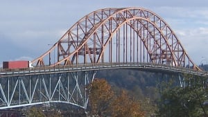 Pattullo Bridge fight heats up between Surrey and New West