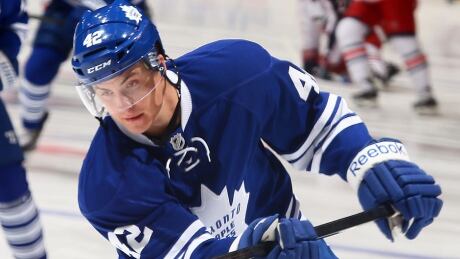 Maple Leafs centre Tyler Bozak is expected to miss an "extended period of time" with a strained rib cage, head coach Randy Carlyle said Thursday. bozak-tyler