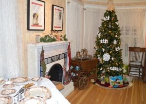 An Old Fashioned Christmas Exhibit