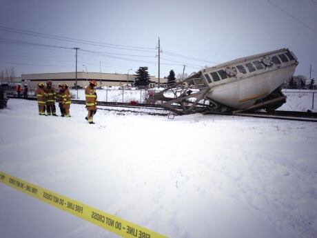 Semi-trailer crash