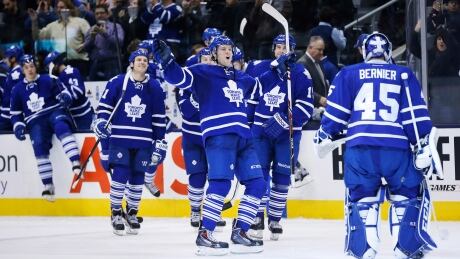 nhl news Leafs squeak past Sabres in shootout