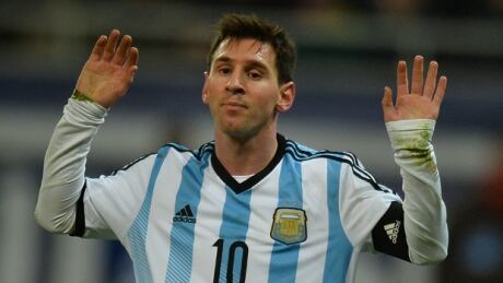 Lionel Messi was doubled over and appeared to be sick during Argentina's 0-0 tie against Romania on Wednesday. 620-messi