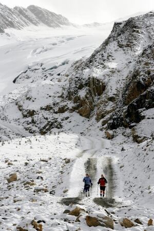 SKI TRAINING FARNHAM GLACIER, B.C. - 2006