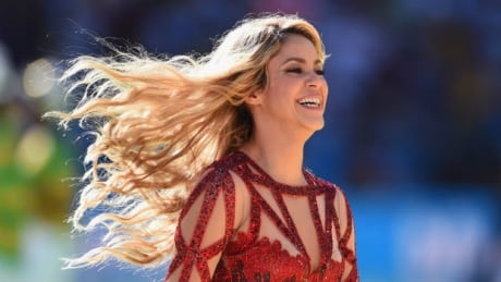 Shakira performs during the closing ceremony prior to the 2014 FIFA World Cup final between Argentina and Brazil. Shakira, World Cup