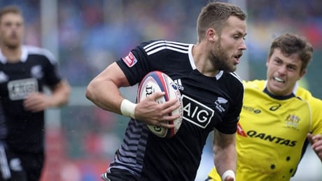 New Zealand's Tim Mikkelson runs in a try during the Rugby Union Glasgow Sevens Cup Quarter Final match against Australia, part of the IRB Sevens World Series, at Scotstoun Stadium in Glasgow, Scotland, on May 4, 2014. mikkelson-allblacks-620