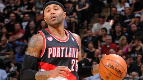 Mo Williams (25) averaged 9.7 points, 4.3 assists, 2.1 rebounds and 24.8 minutes in 74 appearances off the bench last season. williams-mo-140506