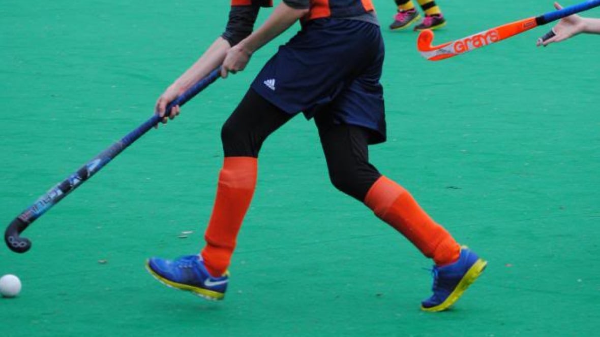 Vancouver Women's Field Hockey Association votes to let teams decide on skirt vs. short Vancouver Women's Field Hockey Association votes to let teams decide on skirt vs. short