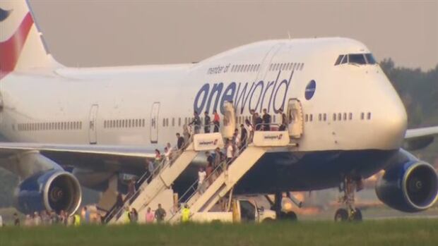 bomb-threat-plane.jpg
