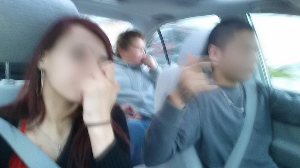 Suspected car thieves arrested after sending selfie to vehicle owner