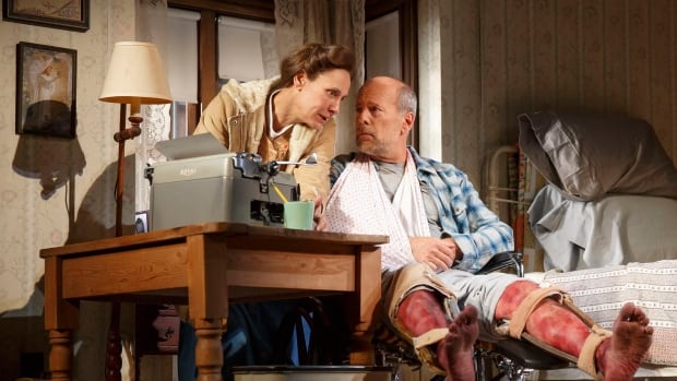 Laurie Metcalf theatre Laurie Metcalf theatre