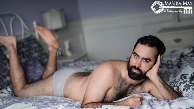 How's this for a seductive pose? One of the photographs Brendon Williams took for his wife, which went viral.