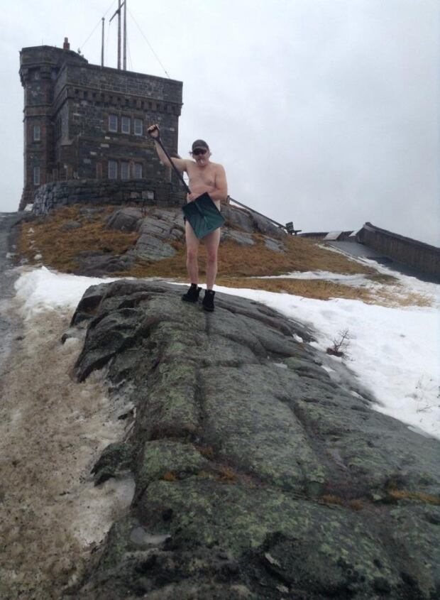 Naked Shoveler