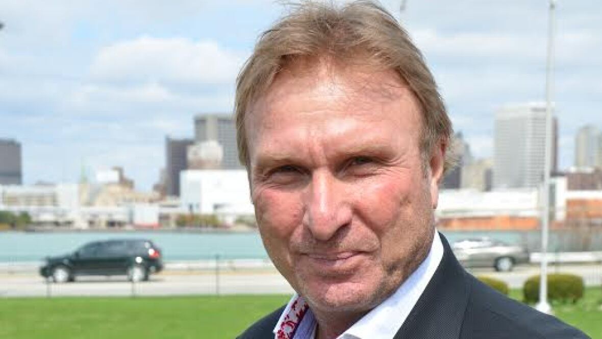 Eddie Mio back in Edmonton to see the last Oilers game at the Rexall