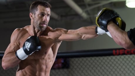 TORRANCE, CA - JUNE 01: Luke Rockhold holds an open training session for fans and media at the UFC Gym on June 1, 2016 in Torrance, California. (Photo by Brandon Magnus/Zuffa LLC/Zuffa LLC via Getty Images) LUKE ROCKHOLD