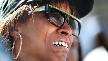 Diamond Reynolds, the girlfriend of Philando Castile, weeps during a press conference at the Governor'sResidence in St. Paul, Minn., Thursday, July 7, 2016. Philando Castile was shot in a car Wednesday night by police in the St. Paul suburb of Falcon Heights. Police have said the incident began when an officer initiated a traffic stop in suburban Falcon Heights but have not further explained what led to the shooting. (Leila Navidi/Star Tribune via AP) Diamond Reynolds Philando Castile shooting