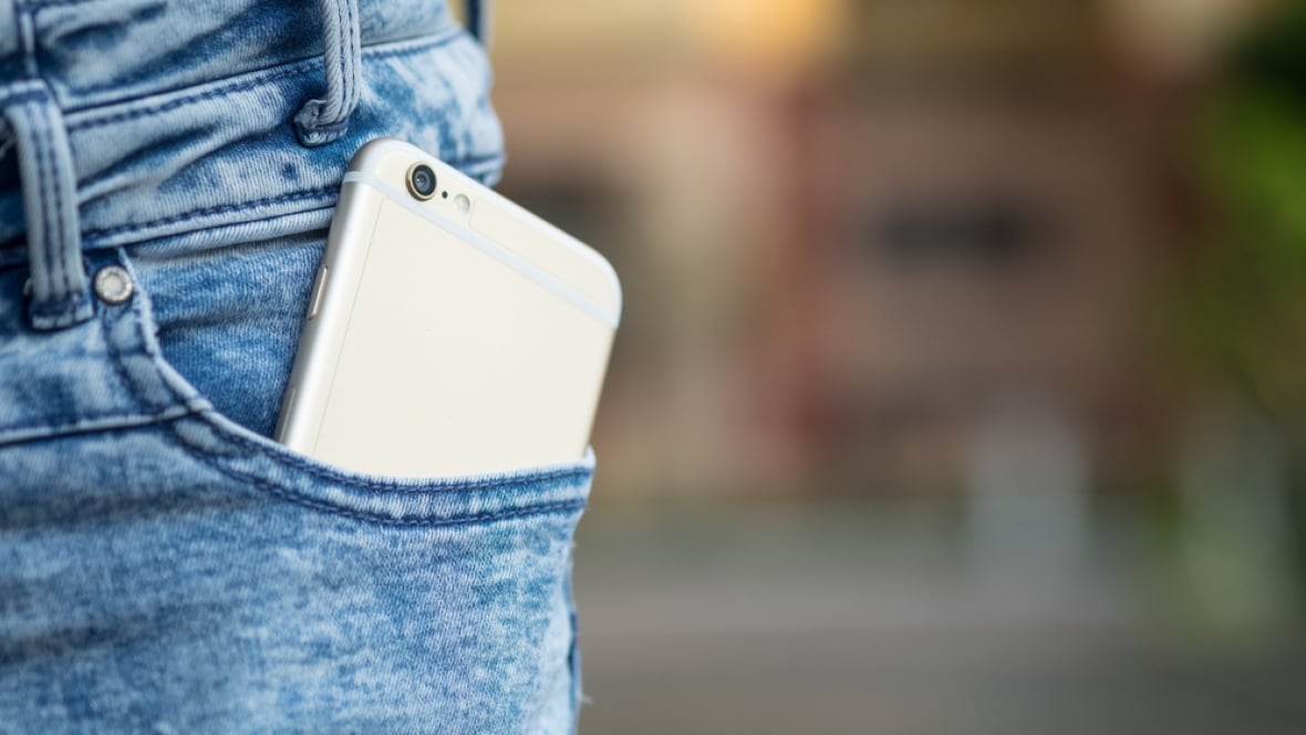 911 'pocket dial' problem causes dispatchers to hang up on dying man