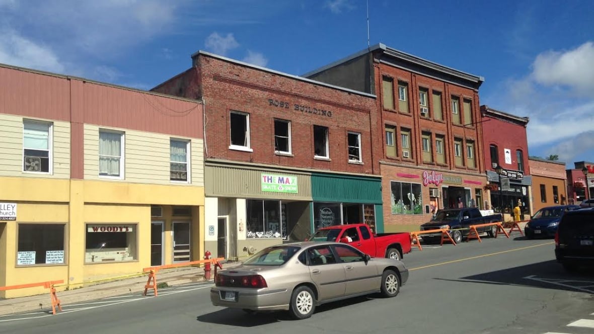 Woodstock waiting for report on historic building's condition after fire - CBC.ca