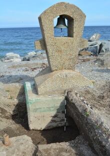 irish-moneument-gaspe-carricks.jpg