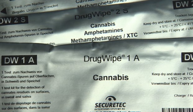 DrugWipe device