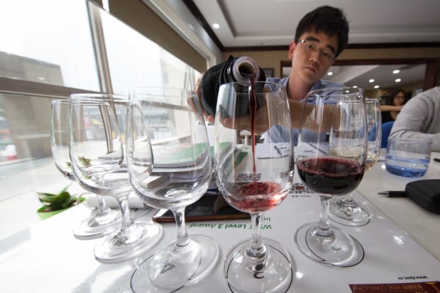 High-paying jobs for people who love sports - Business Insider