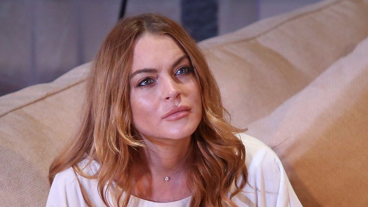 Lindsay Lohan says she lost part of finger in boat accident ... Lindsay Lohan