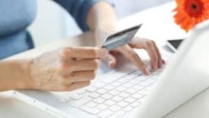 credit-card-fraud-is-000013008247-306x172