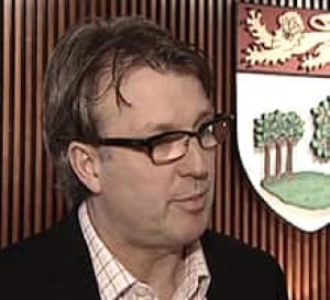 pe-si-dougcurrie-220