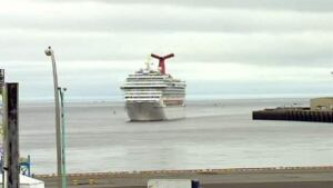 li-saint-john-cruise-ship-620