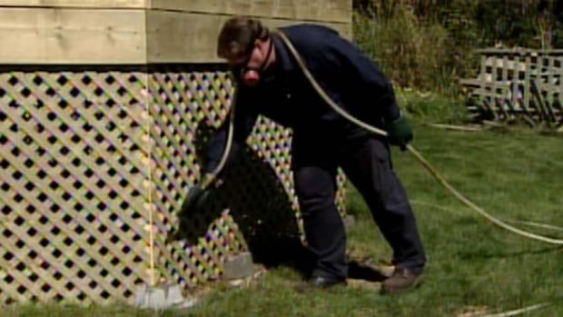 hi-pesticide-spraying-2007-
